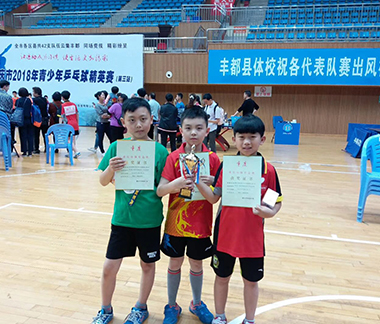 乒乓球接发球的相关要领介绍 乒乓球接发球的相关要领介绍